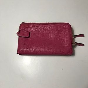 Coach Women’s Small Double-Zip Wristlet